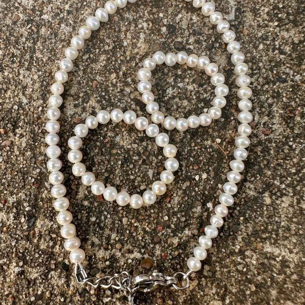 Pearl Bracelet and stretchy Ring  Set